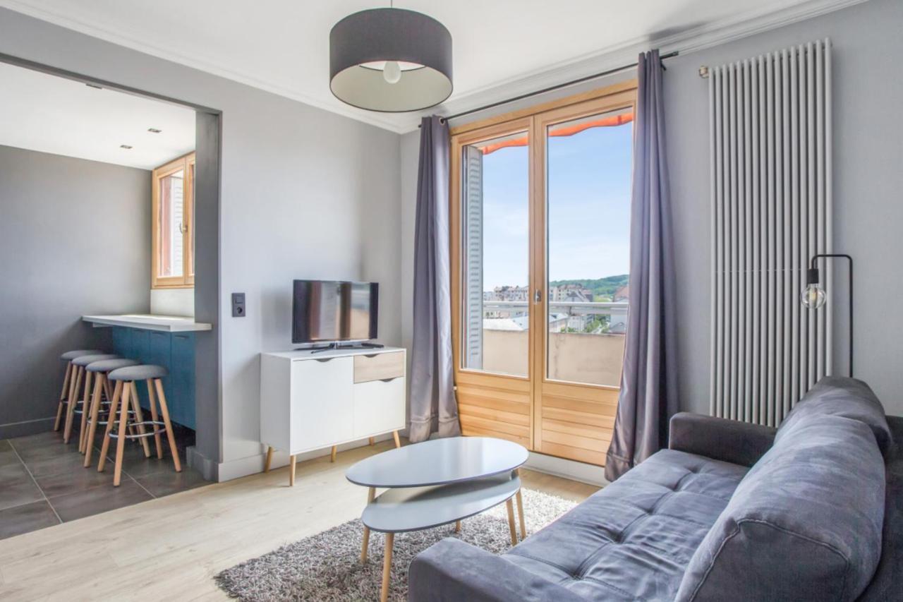 Ferienwohnung Modern 1Br With Terrace And A Breathtaking View In Annecy Exterior foto