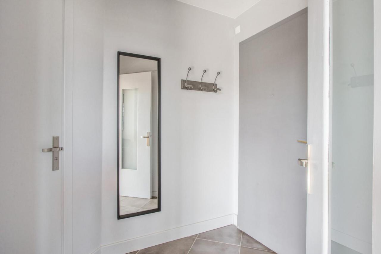 Ferienwohnung Modern 1Br With Terrace And A Breathtaking View In Annecy Exterior foto