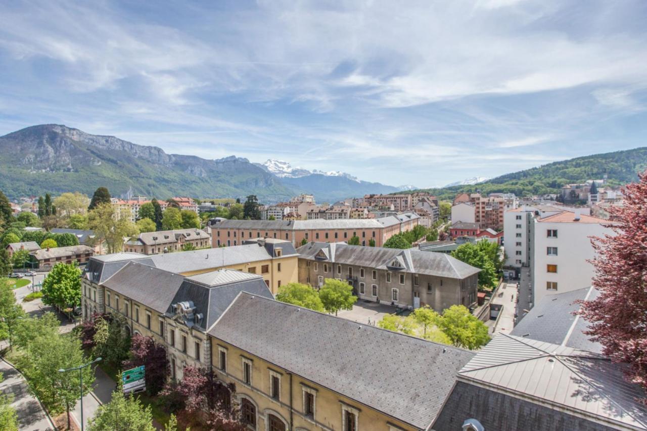 Ferienwohnung Modern 1Br With Terrace And A Breathtaking View In Annecy Exterior foto